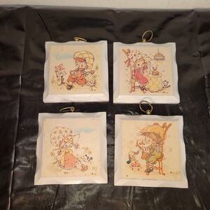 Homco Set of 4 Vintage Wooden Children Illustration Square Hanging